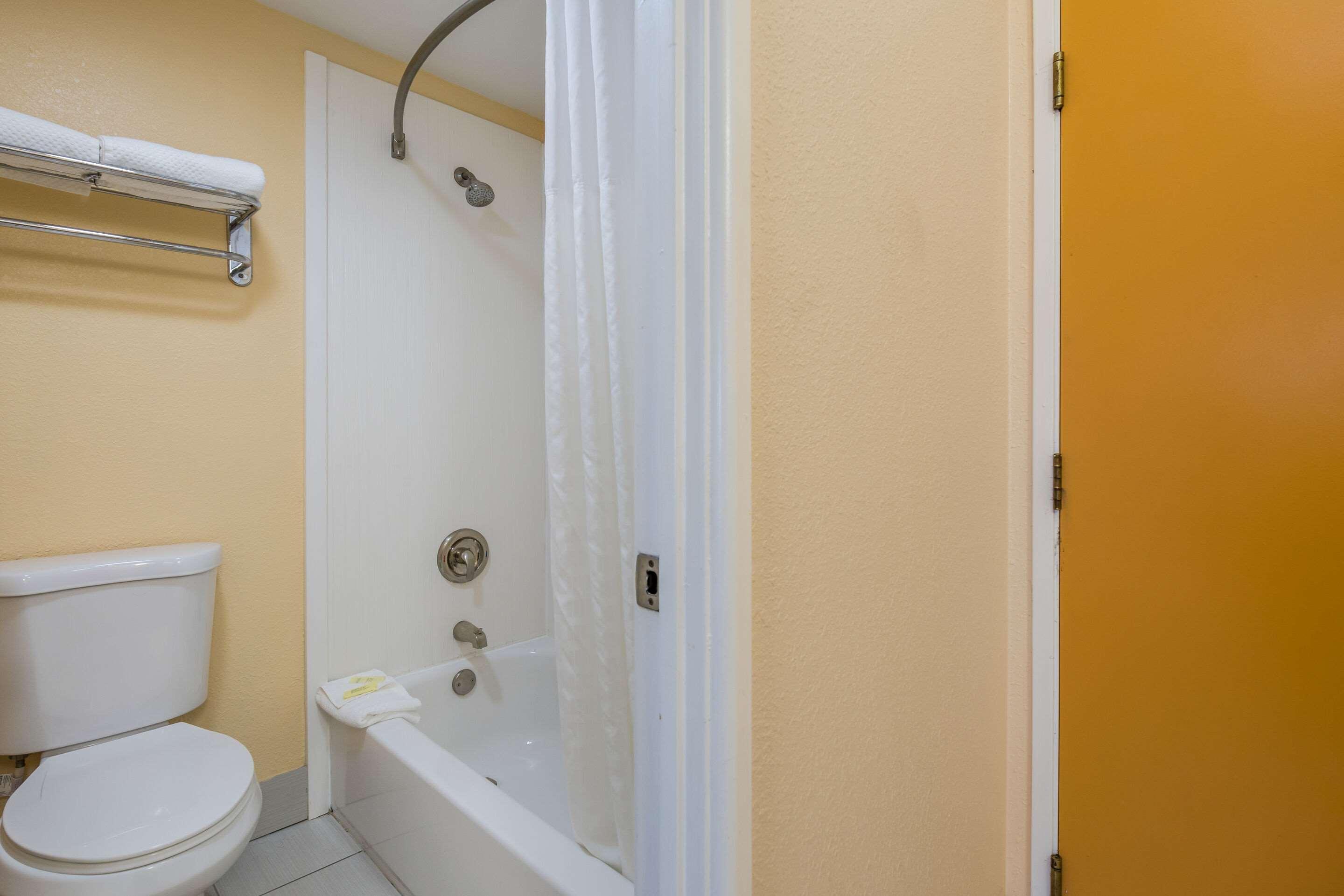 Equality Inn Рокфорд Экстерьер фото