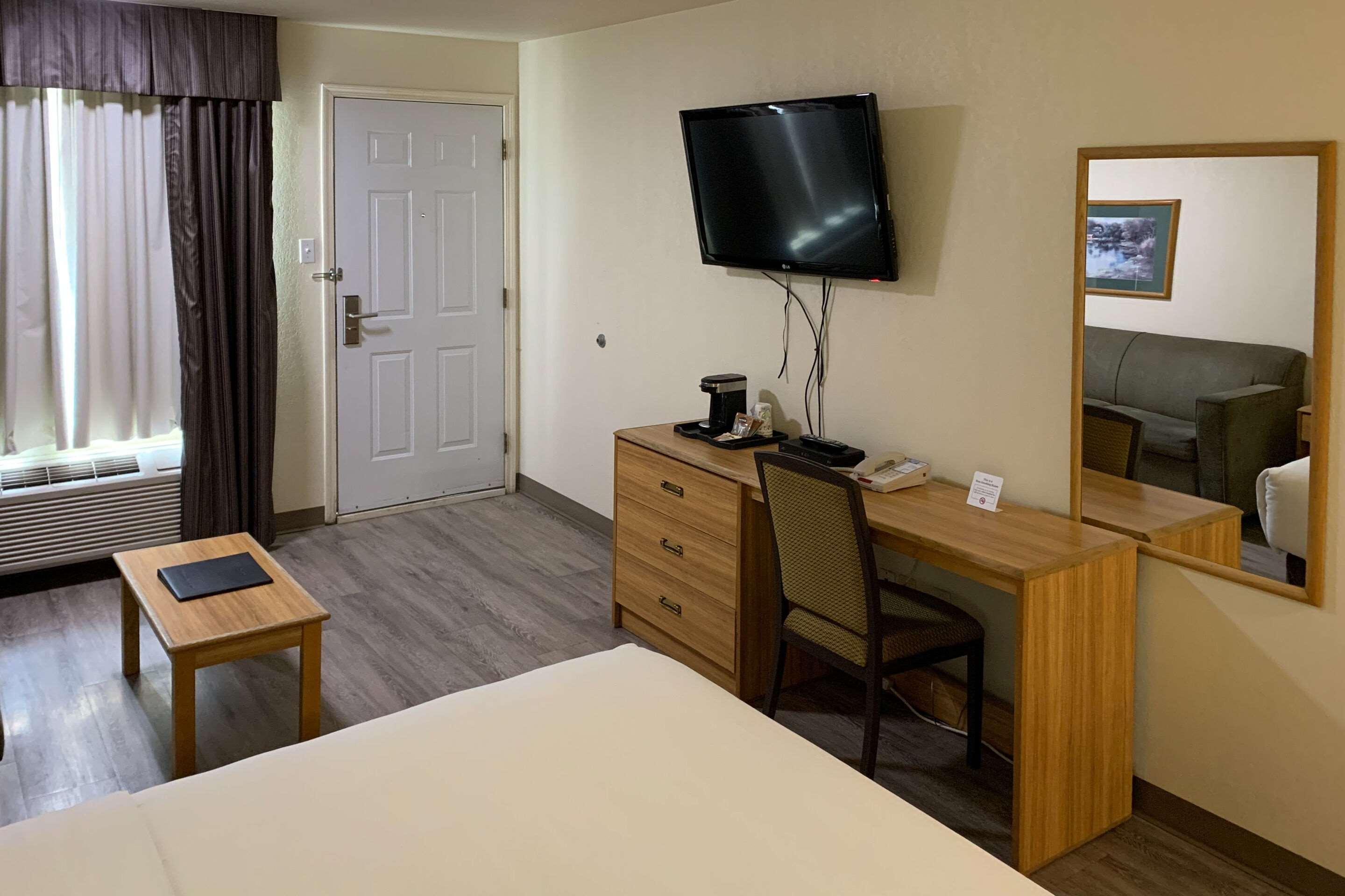 Equality Inn Рокфорд Экстерьер фото