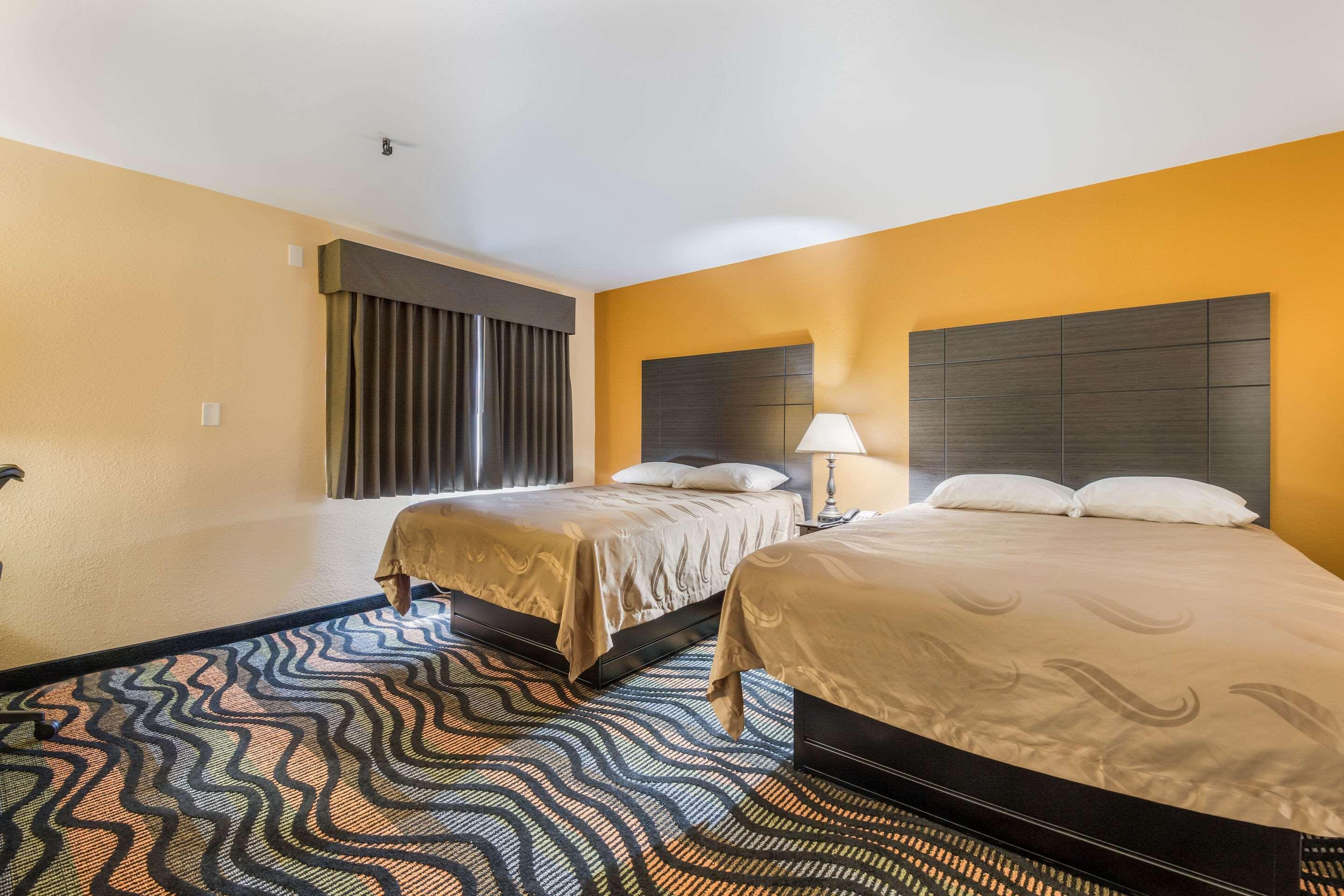 Equality Inn Рокфорд Экстерьер фото