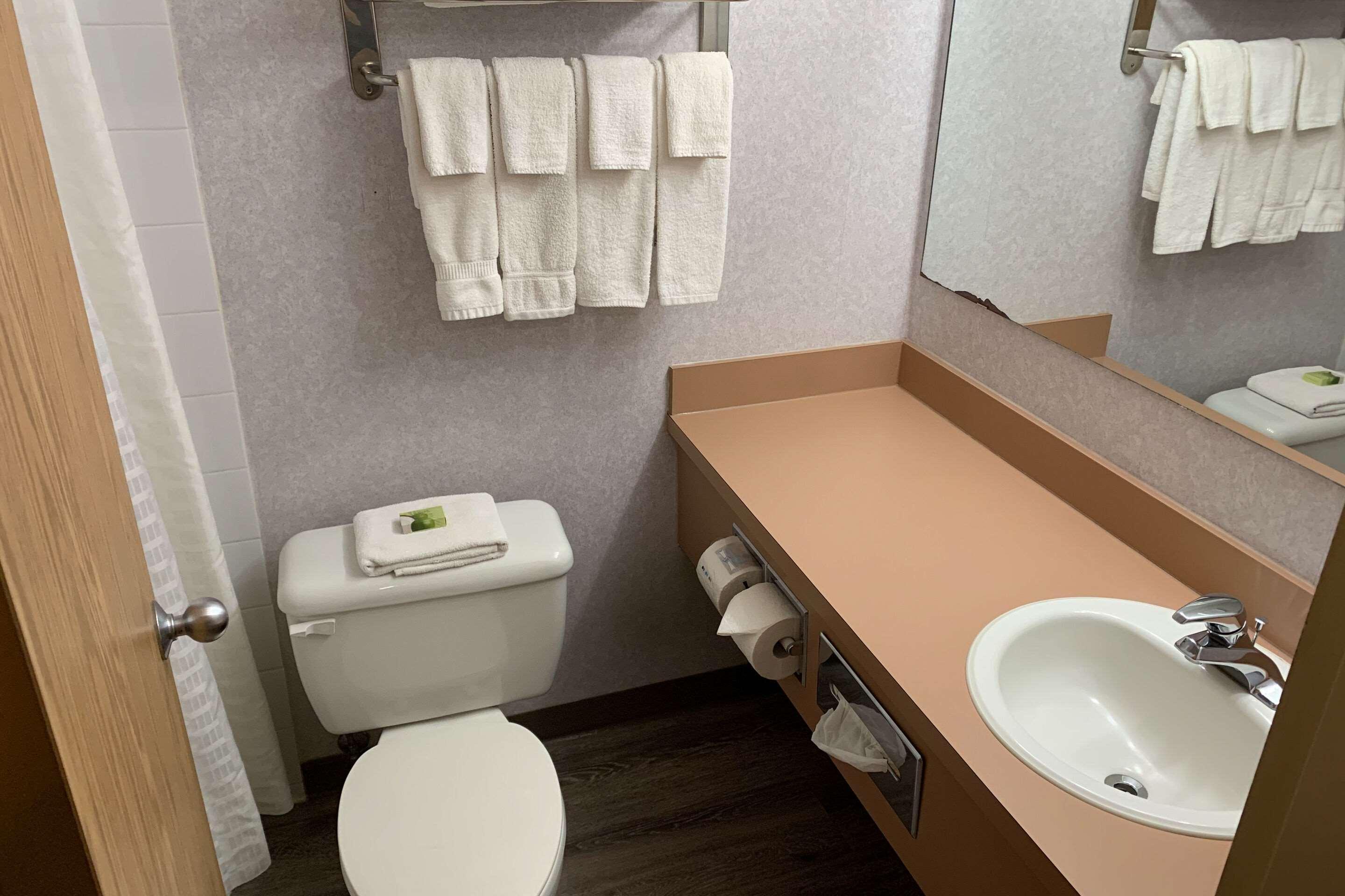 Equality Inn Рокфорд Экстерьер фото