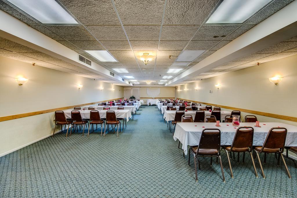 Equality Inn Рокфорд Экстерьер фото